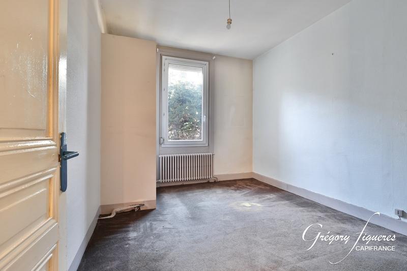 Maison - 200 m² - 8 pièces