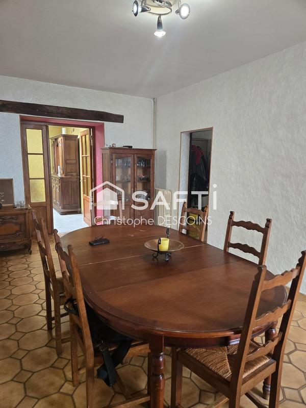 Maison - 180 m² - 9 pièces