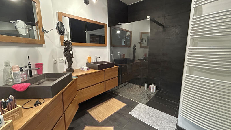 Maison - 286 m² - 7 pièces