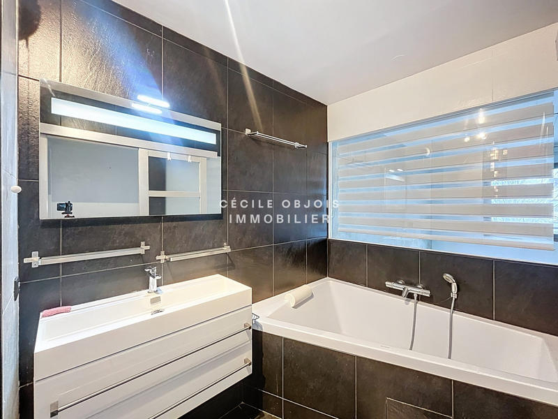 Appartement - 103 m² - 4 pièces