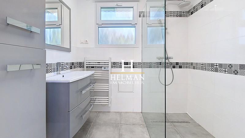 Maison - 336 m² - 13 pièces