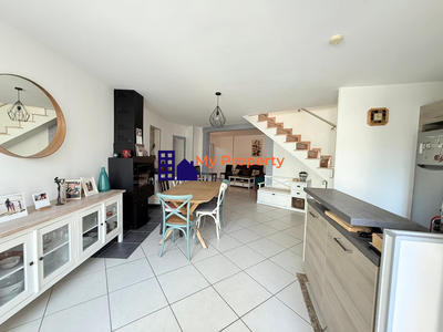 Maison - 98 m² - 6 pièces