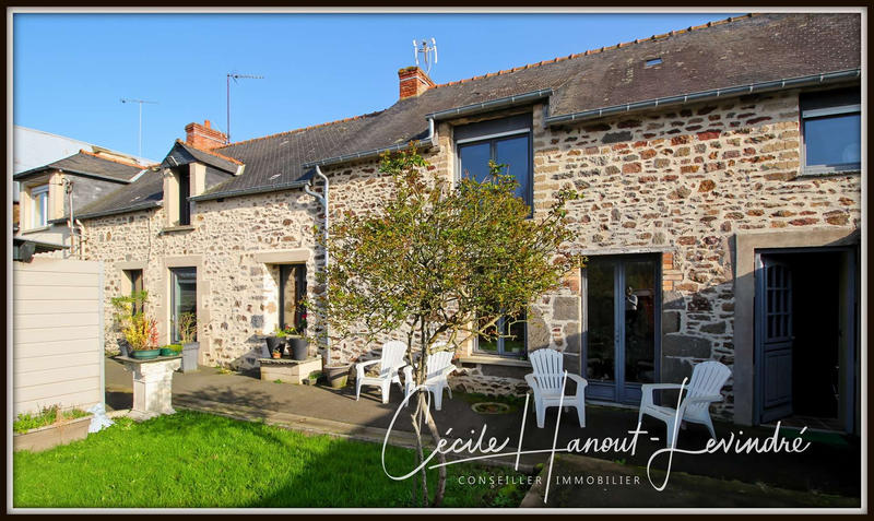 Maison - 202 m² - 9 pièces