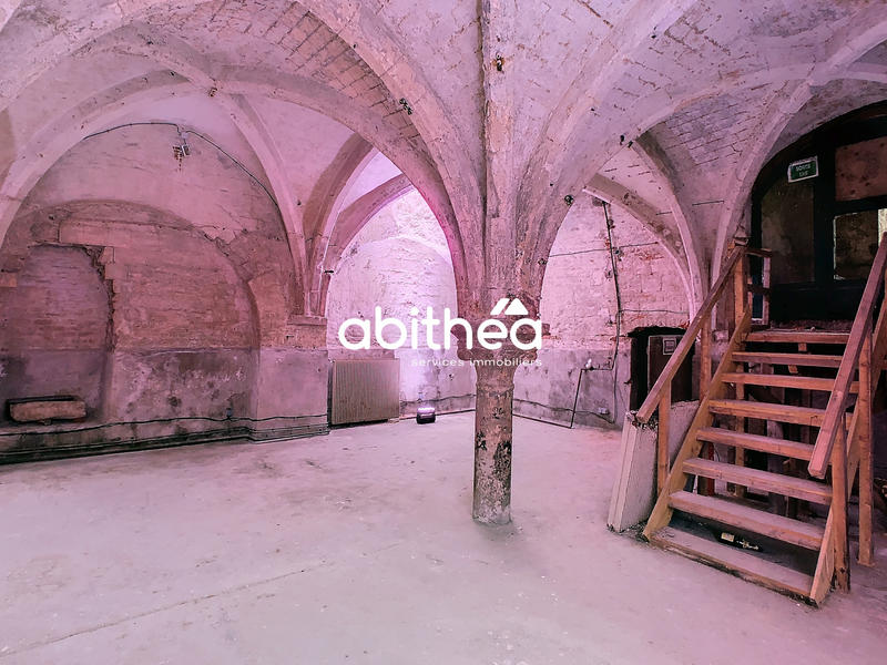 Fonds de commerce - Magasins - 173 m²