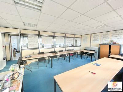 Bureau - 192 m²