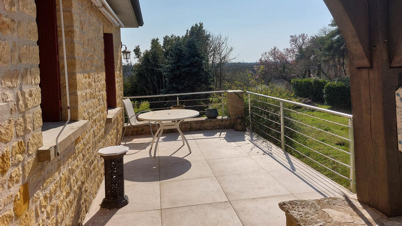 Maison - 244 m² - 8 pièces