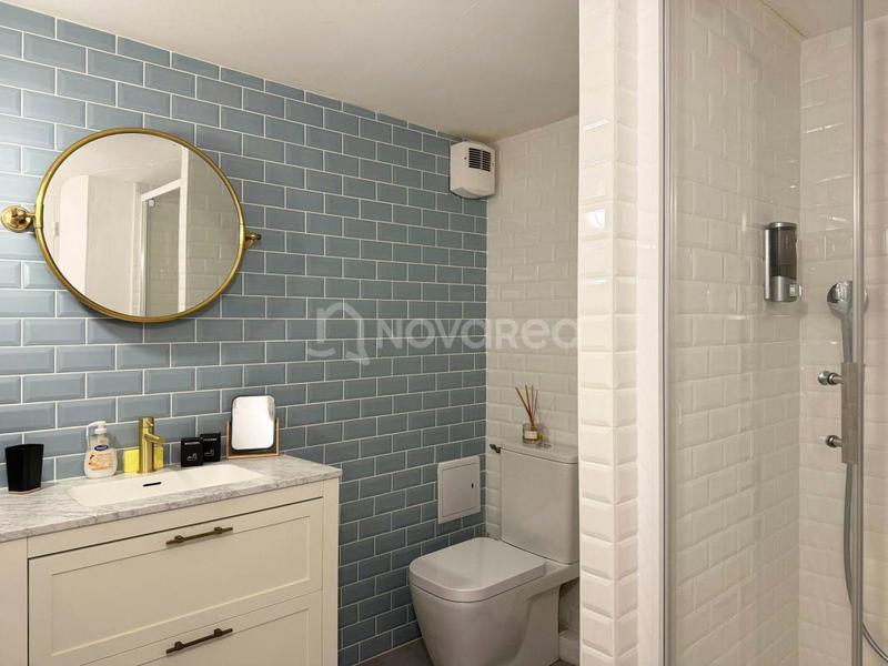 Local commercial - 289 m² - 11 pièces