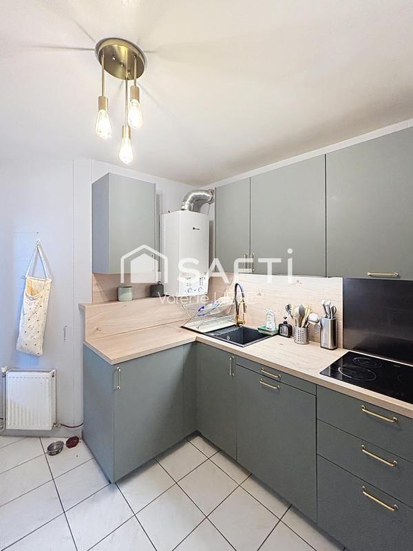 Appartement - 98 m² - 5 pièces