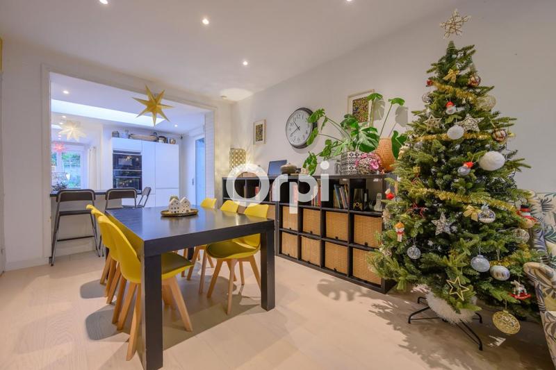 Maison - 104 m² - 4 pièces