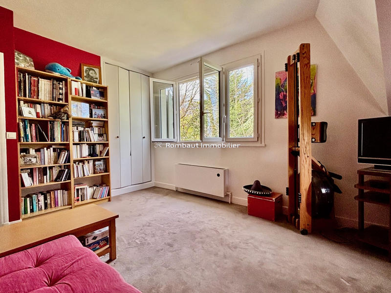 Maison - 210 m² - 9 pièces