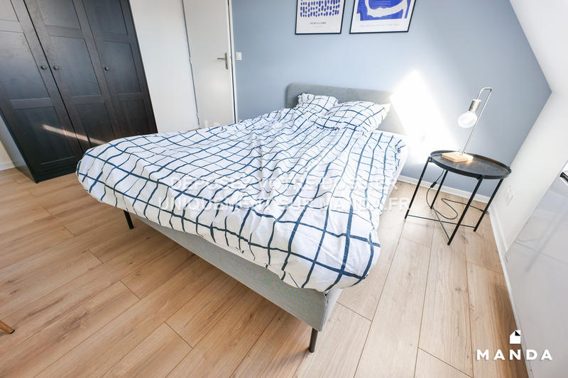 Chambre - 10 m² - 5 pièces