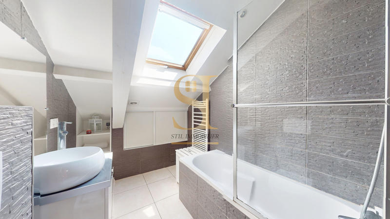 Maison - 108 m² - 7 pièces