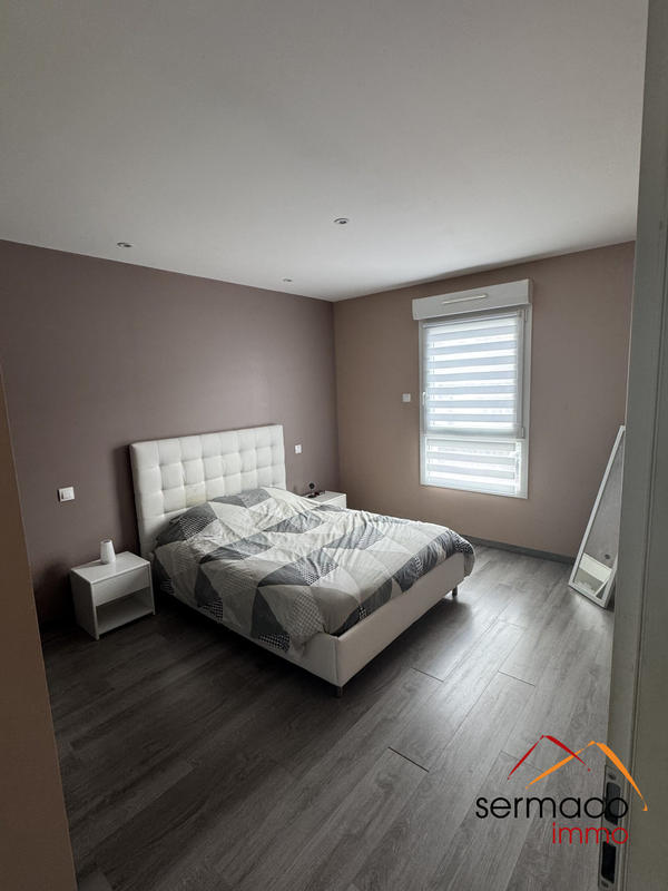 Maison - 99 m² - 5 pièces