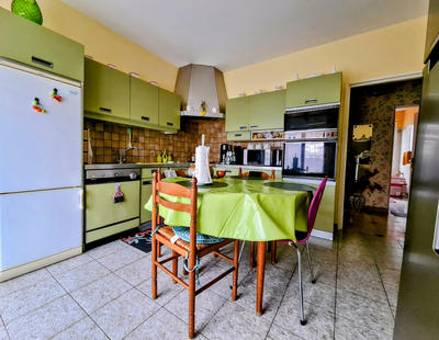 Maison - 187 m² - 9 pièces