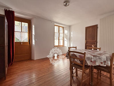 Maison - 179 m² - 5 pièces