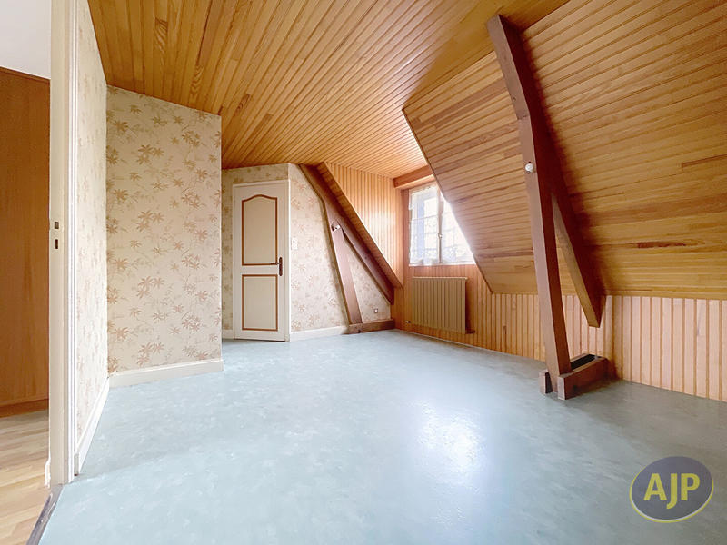 Maison - 148 m² - 7 pièces