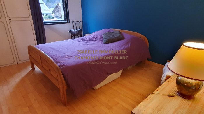 Maison traditionnelle - 174 m² - 7 pièces