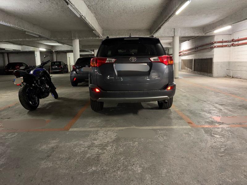 Parking / Garage - 11 m²