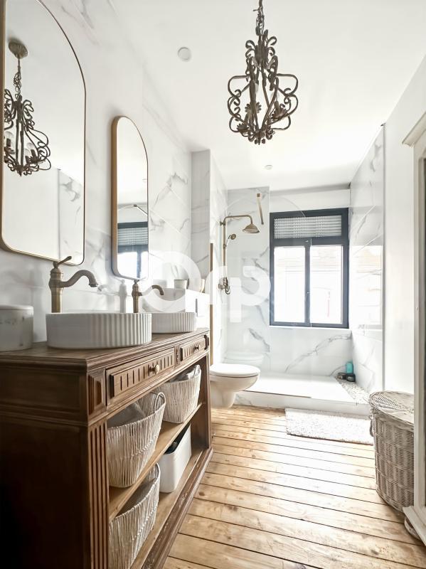 Maison - 136 m² - 4 pièces