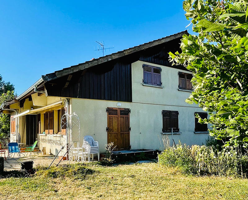 Maison - 195 m² - 7 pièces