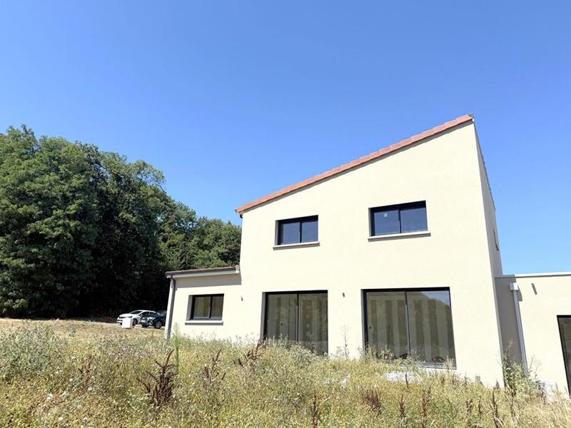 Maison - 141 m² - 6 pièces