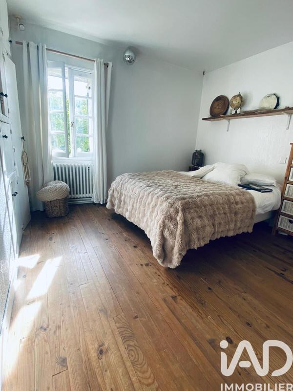 Maison - 181 m² - 8 pièces