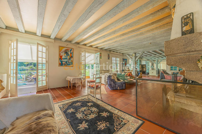 Maison - 344 m² - 7 pièces