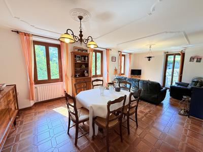 Maison - 175 m² - 6 pièces