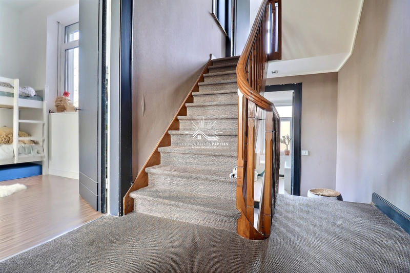 Maison - 175 m² - 6 pièces