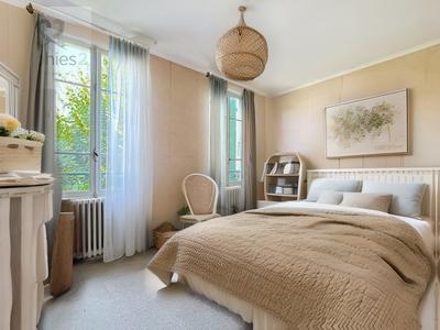 Maison - 226 m² - 9 pièces