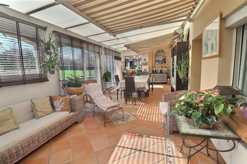 Maison - 252 m² - 10 pièces