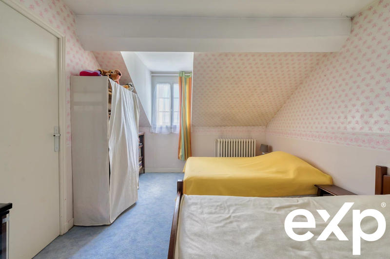 Maison - 196 m² - 7 pièces