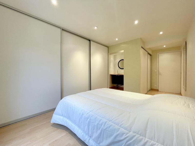 Maison - 210 m² - 6 pièces