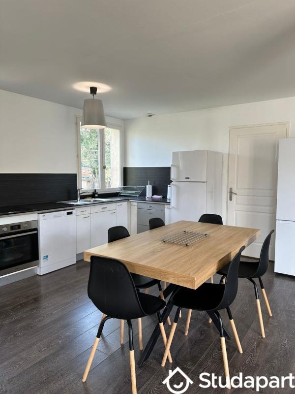 Appartement - 120 m² - 5 pièces