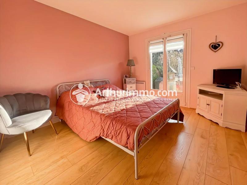 Maison - 181 m² - 8 pièces