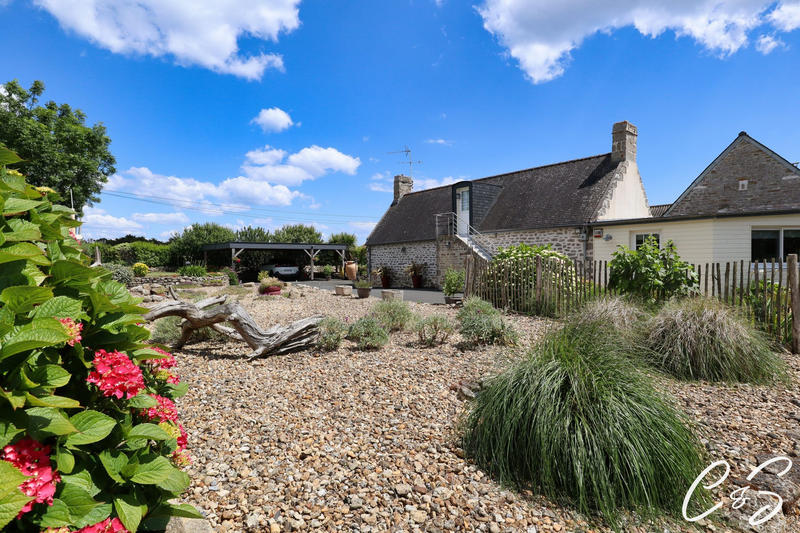 Maison - 136 m² - 7 pièces