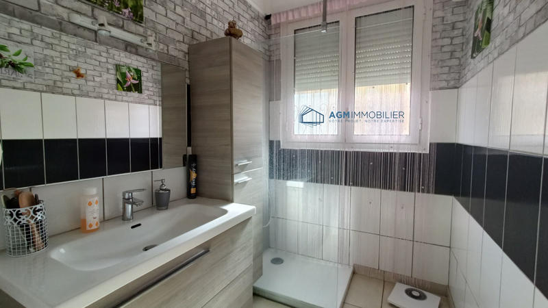 Villa - 120 m² - 6 pièces