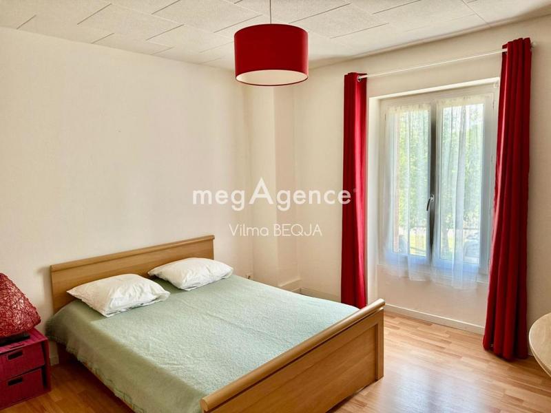 Maison - 208 m² - 8 pièces