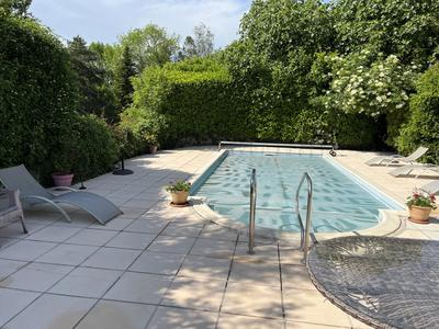 Maison traditionnelle - 350 m² - 14 pièces