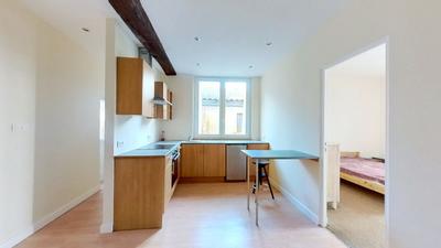 Appartement - 108 m² - 7 pièces