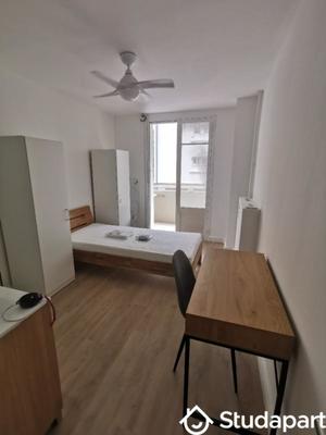 Chambre - 10 m² - 1 pièce