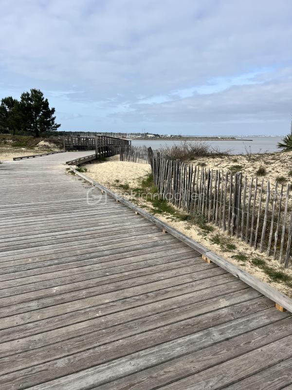 Maison - 202 m² - 5 pièces