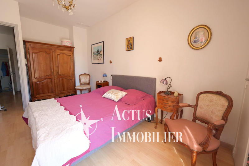 Maison - 200 m² - 7 pièces