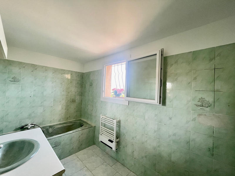 Maison - 80 m² - 5 pièces