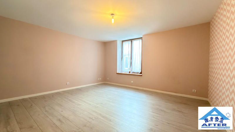 Maison - 239 m² - 8 pièces