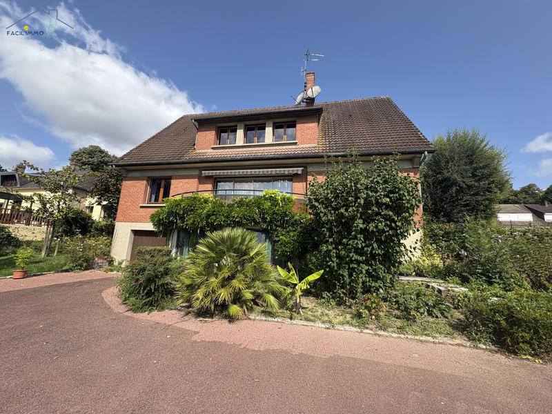 Maison - 220 m² - 9 pièces