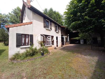Maison - 207 m² - 6 pièces
