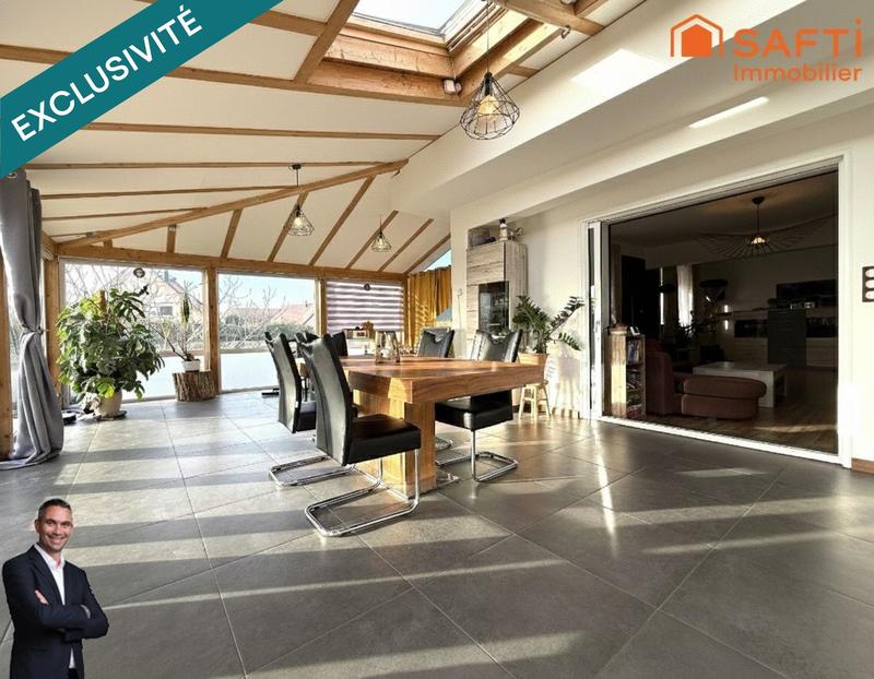 Maison - 200 m² - 7 pièces