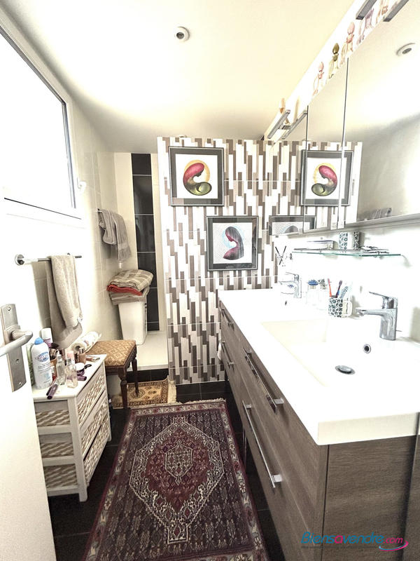 Appartement - 105 m² - 3 pièces