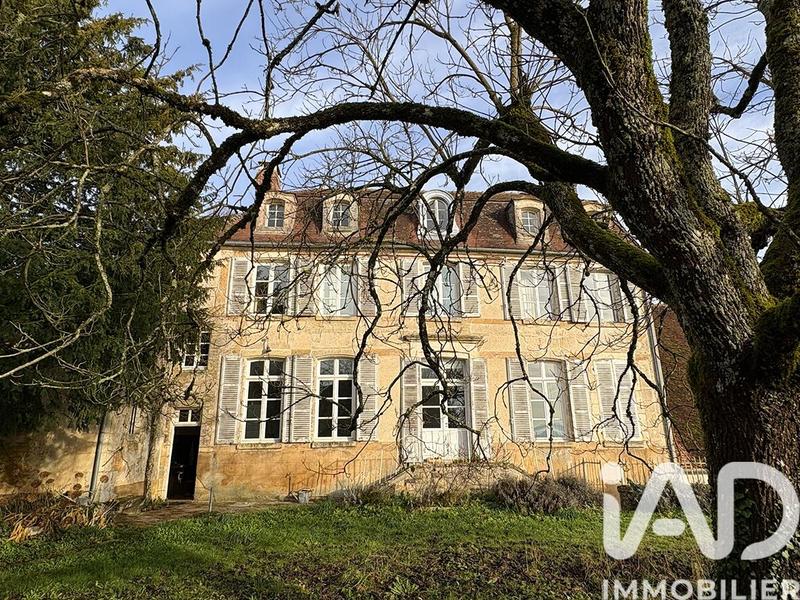 Maison - 292 m² - 9 pièces